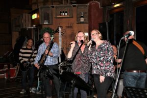 Singer-songwriters en jamsessie