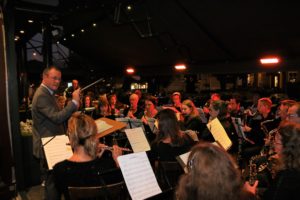 Optreden Ceacilia succes ondanks regen