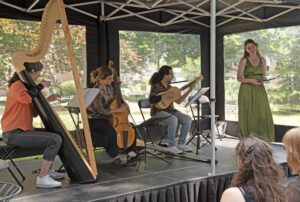 Concert met welhaast ademloos luisterend publiek